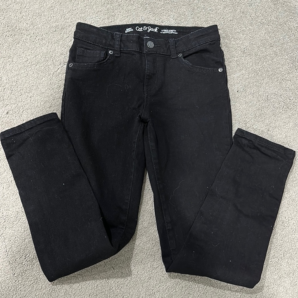 Girls black Cat and Jack skinny jeans. Ultimate stretch.
